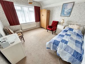 Bedroom- click for photo gallery